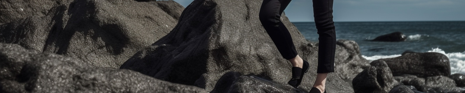 短发美女海边人物摄影照片Midjourney关键词