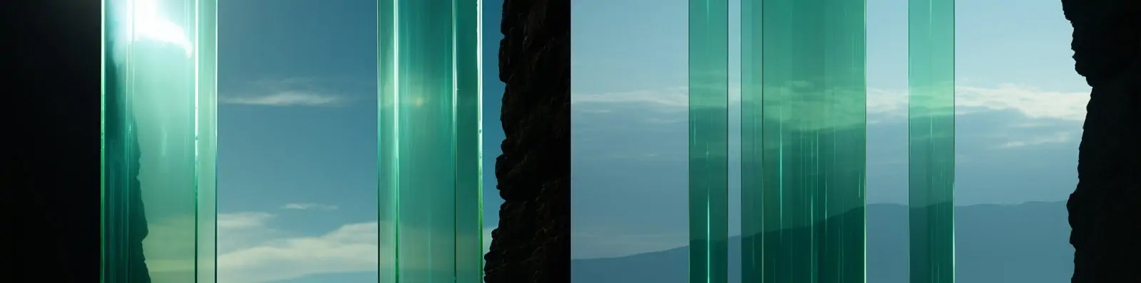 极简主义立体几何透明玻璃海边女孩背影艺术空间摄影写真海报Midjourney关键词咒语分享