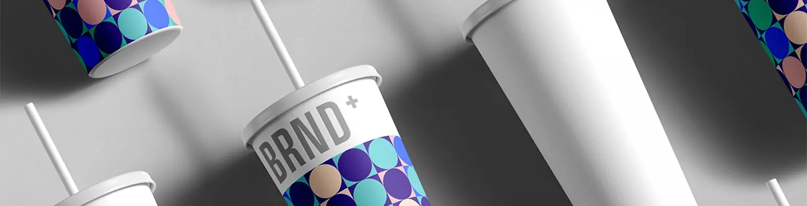 时尚简约奶茶咖啡饮料一次性纸杯吸管包装展示贴图样机psd设计素材Mockup